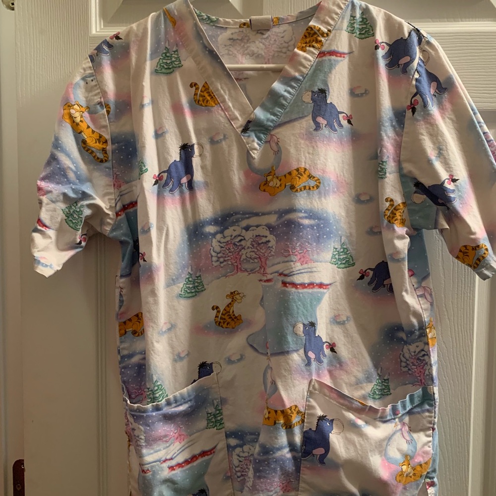 Women’s scrub top